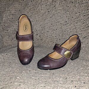 TAOS-Stage Mary Jane Heels-Oxblood Ombre Leather-Hook Loop-Sz 37-Near Mint